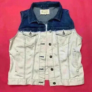 2 toned Denim Vest